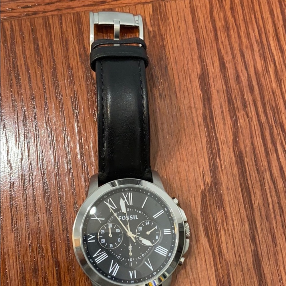 Fossil Watch - Picture 3 of 3
